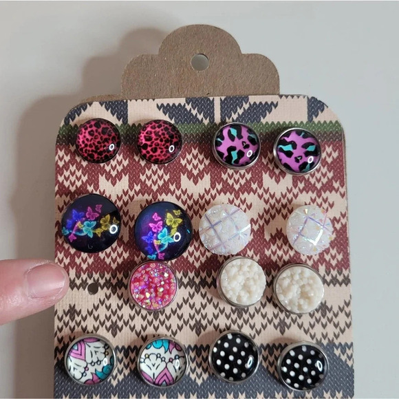 Set of 9 pairs of multicolored earrings NEW in Packaging - Picture 5 of 5